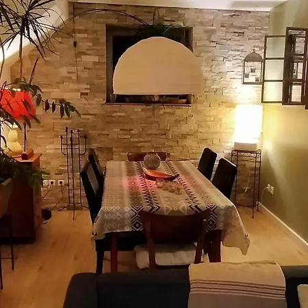Maison Avec Jardinet Terrasse Centre